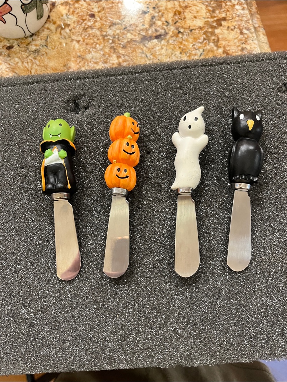 Boston Warehouse Halloween Spreader Set without Box Slight Scratching on Ghost
